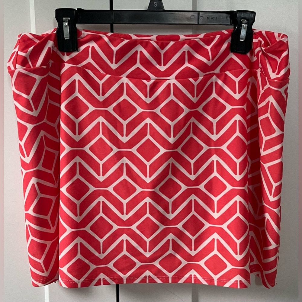 EUC Jude Connally Coral & White Geometric Morgan Golf Skort with Jude Cloth, XL